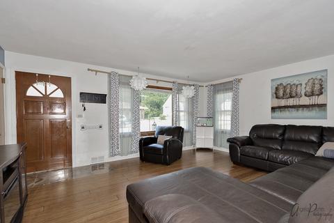 173 S Union St, Elgin, IL 60123 photo 4