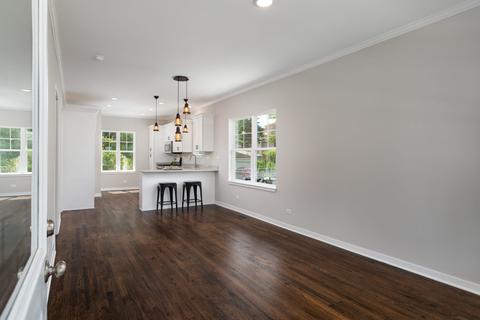 947 E Prairie Ave, Des Plaines, IL 60016 photo 3