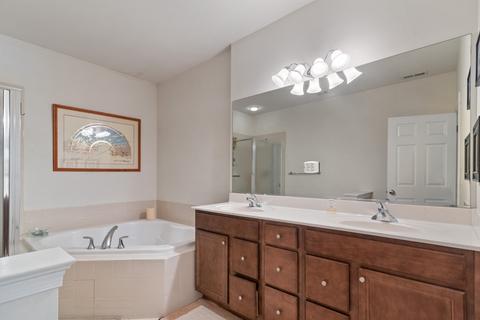 2665 Commons Dr, Glenview, IL 60026 photo 10