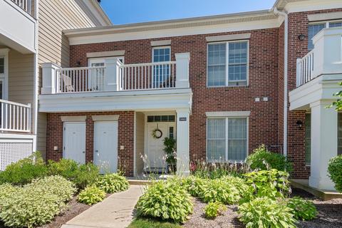 2665 Commons Dr, Glenview, IL 60026 photo 1