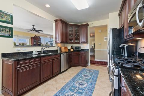2665 Commons Dr, Glenview, IL 60026 photo 5