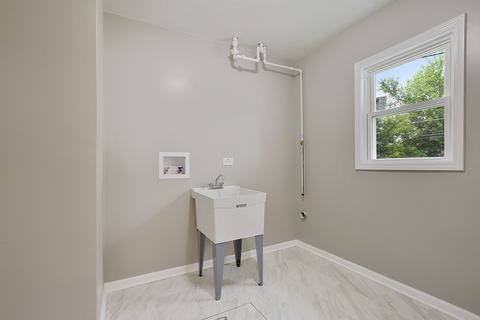 7848 W 82nd Pl, Bridgeview, IL 60455 photo 9