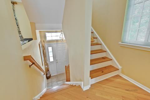 1621 Geneva Dr, Wheeling, IL 60090 photo 6