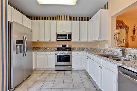 1621 Geneva Dr, Wheeling, IL 60090 photo 14