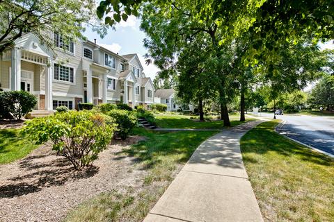 1621 Geneva Dr, Wheeling, IL 60090 photo 3