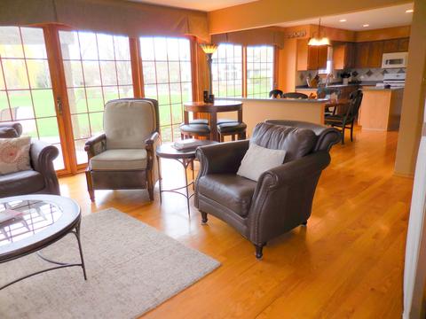 852 Kingston Ln, Bartlett, IL 60103 photo 12