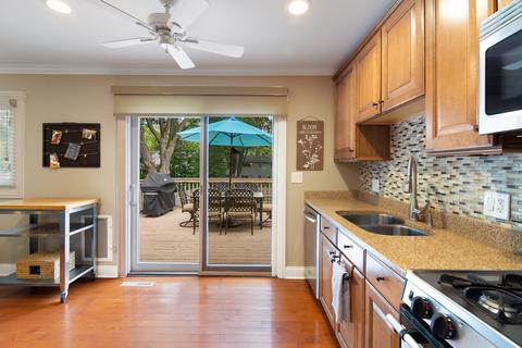 1215 Dawes Ave, Wheaton, IL 60189 photo 4