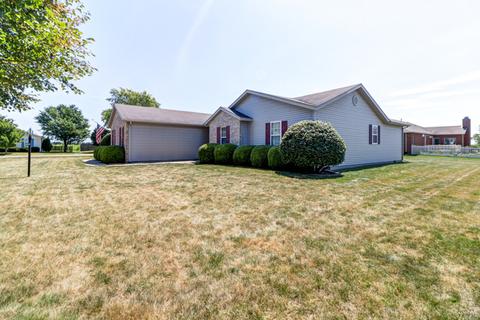 24 S Scarborough Ct, Sidney, IL 61877 photo 2