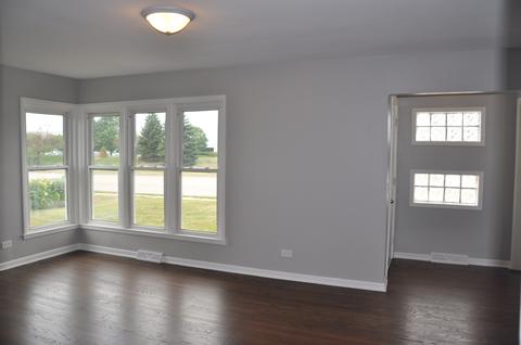 217 S Addison Rd, Addison, IL 60101 photo 3