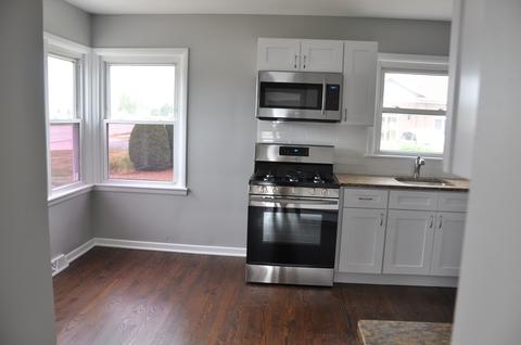 217 S Addison Rd, Addison, IL 60101 photo 8