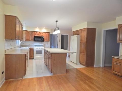 41 W610 Silvana Dr, Elgin, IL 60124 photo 5