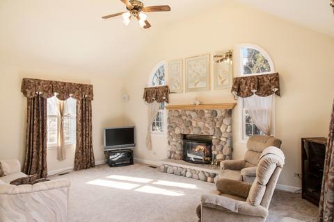 41 W610 Silvana Dr, Elgin, IL 60124 photo 7