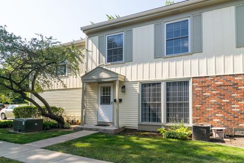 1682 Williamsburg Ct #E, Wheaton, IL 60189 photo 1