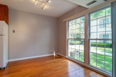 1682 Williamsburg Ct #E, Wheaton, IL 60189 photo 5