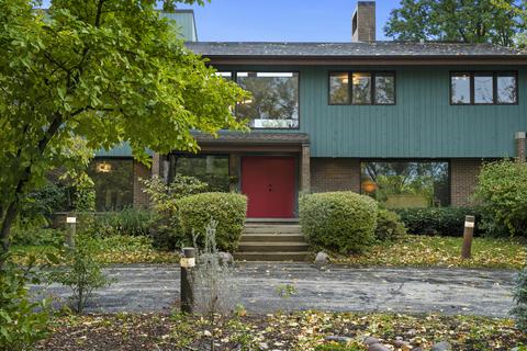 9646 Reding Cir, Des Plaines, IL 60016 photo 1