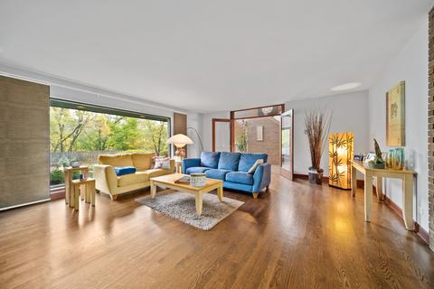 9646 Reding Cir, Des Plaines, IL 60016 photo 9