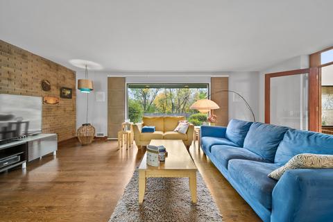 9646 Reding Cir, Des Plaines, IL 60016 photo 8
