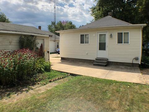 210 5th St, Standard, IL 61363 photo 2