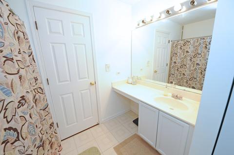 130 Willow Rd, Wheeling, IL 60090 photo 32