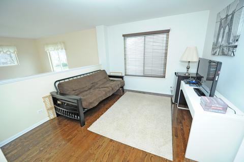 130 Willow Rd, Wheeling, IL 60090 photo 26