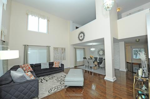 130 Willow Rd, Wheeling, IL 60090 photo 5
