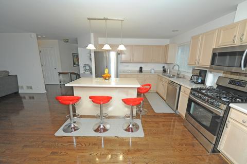 130 Willow Rd, Wheeling, IL 60090 photo 21