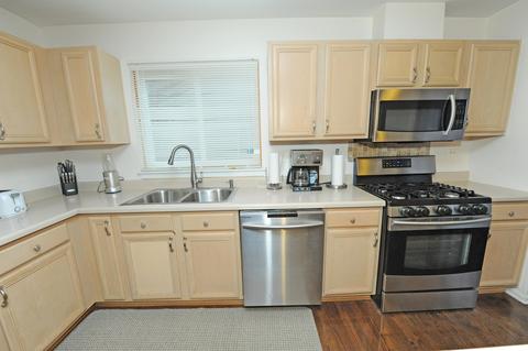 130 Willow Rd, Wheeling, IL 60090 photo 22