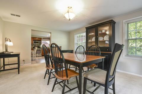345 Olmsted Rd, Riverside, IL 60546 photo 8
