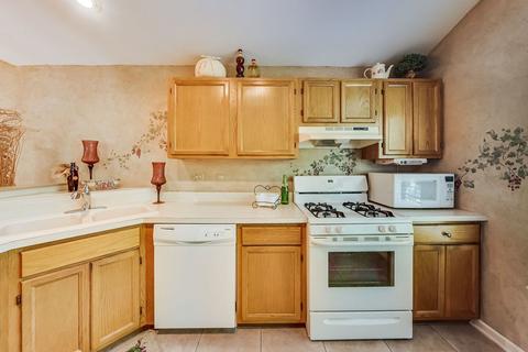 375 Aberdeen Ct #3, Bartlett, IL 60103 photo 6
