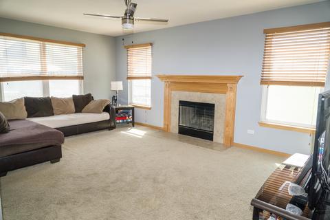 1702 Red Maple Dr, Plainfield, IL 60586 photo 2