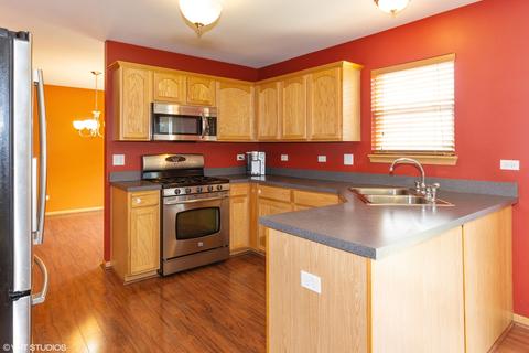 1702 Red Maple Dr, Plainfield, IL 60586 photo 4