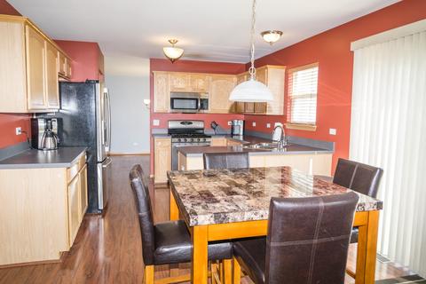 1702 Red Maple Dr, Plainfield, IL 60586 photo 3