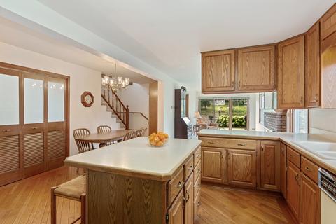 1469 Lowe Dr, Algonquin, IL 60102 photo 2