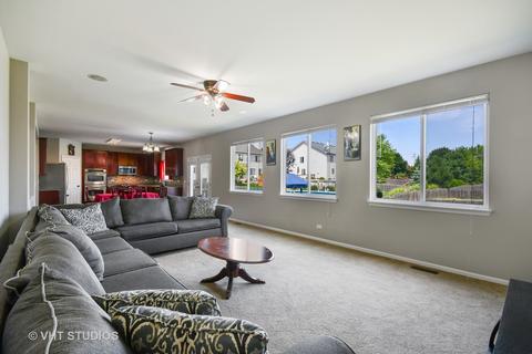 1768 Barnett Ln, Bartlett, IL 60103 photo 8
