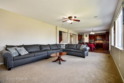 1768 Barnett Ln, Bartlett, IL 60103 photo 10