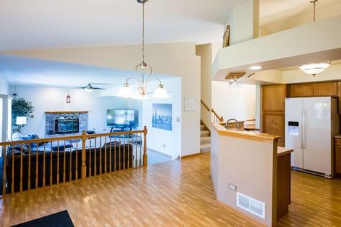 7011 Pyramid Dr, Plainfield, IL 60586 photo 8