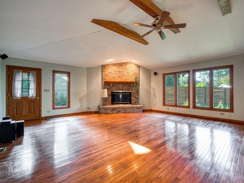 1419 E Thayer St, Mount Prospect, IL 60056 photo 3