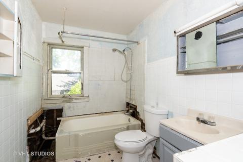 472 N Spring St, Elgin, IL 60120 photo 9