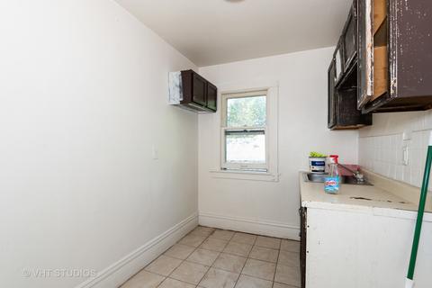 472 N Spring St, Elgin, IL 60120 photo 4