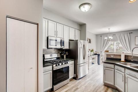 7030 Creekside Dr, Plainfield, IL 60586 photo 5
