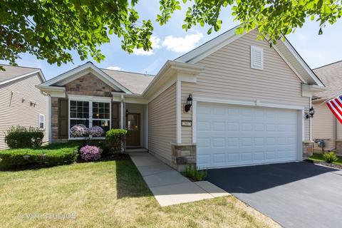 2807 Edgewater Dr, Elgin, IL 60124 photo 1