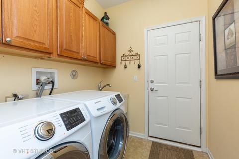 2807 Edgewater Dr, Elgin, IL 60124 photo 21
