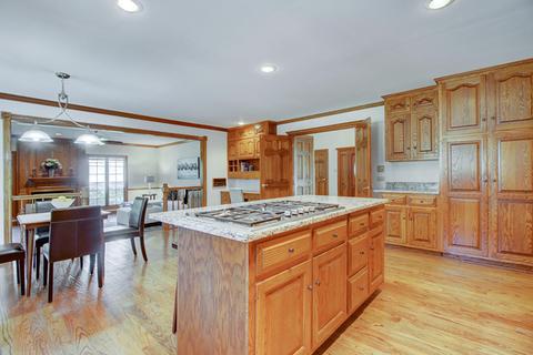 2 Saddle Ct, Burr Ridge, IL 60527 photo 23
