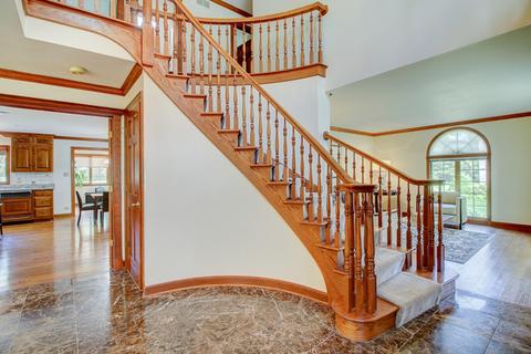 2 Saddle Ct, Burr Ridge, IL 60527 photo 10