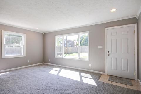 10 Wach Dr, Bloomington, IL 61701 photo 3