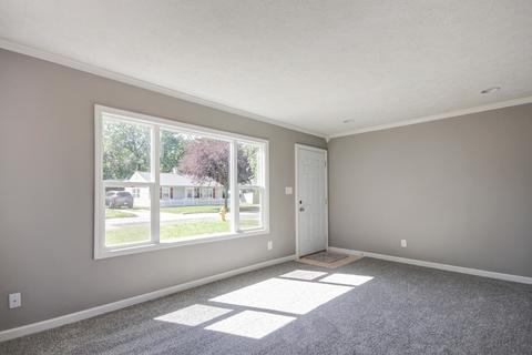 10 Wach Dr, Bloomington, IL 61701 photo 4