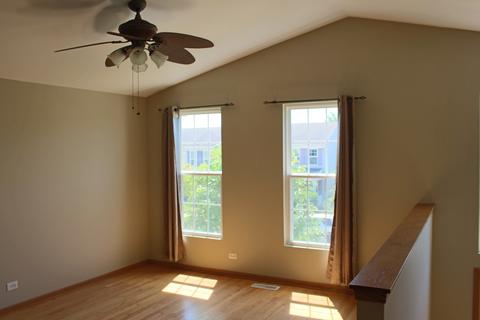 1776 Simms St, Aurora, IL 60504 photo 2