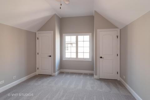 9529 Shields Ave, Brookfield, IL 60513 photo 10