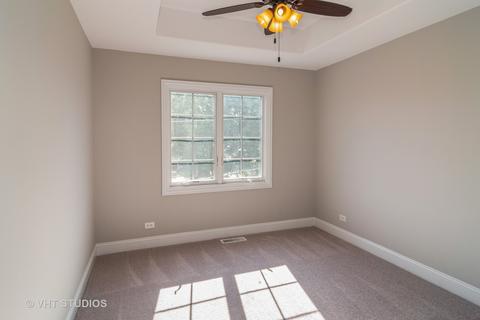 9529 Shields Ave, Brookfield, IL 60513 photo 14
