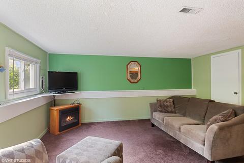 1530 Lawrence Ave, Elgin, IL 60123 photo 22